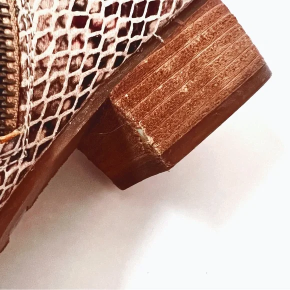 Gianni Bini Light Tan Snakeskin Ankle Booties Womens 8 Low Heel Boots - Picture 5 of 14